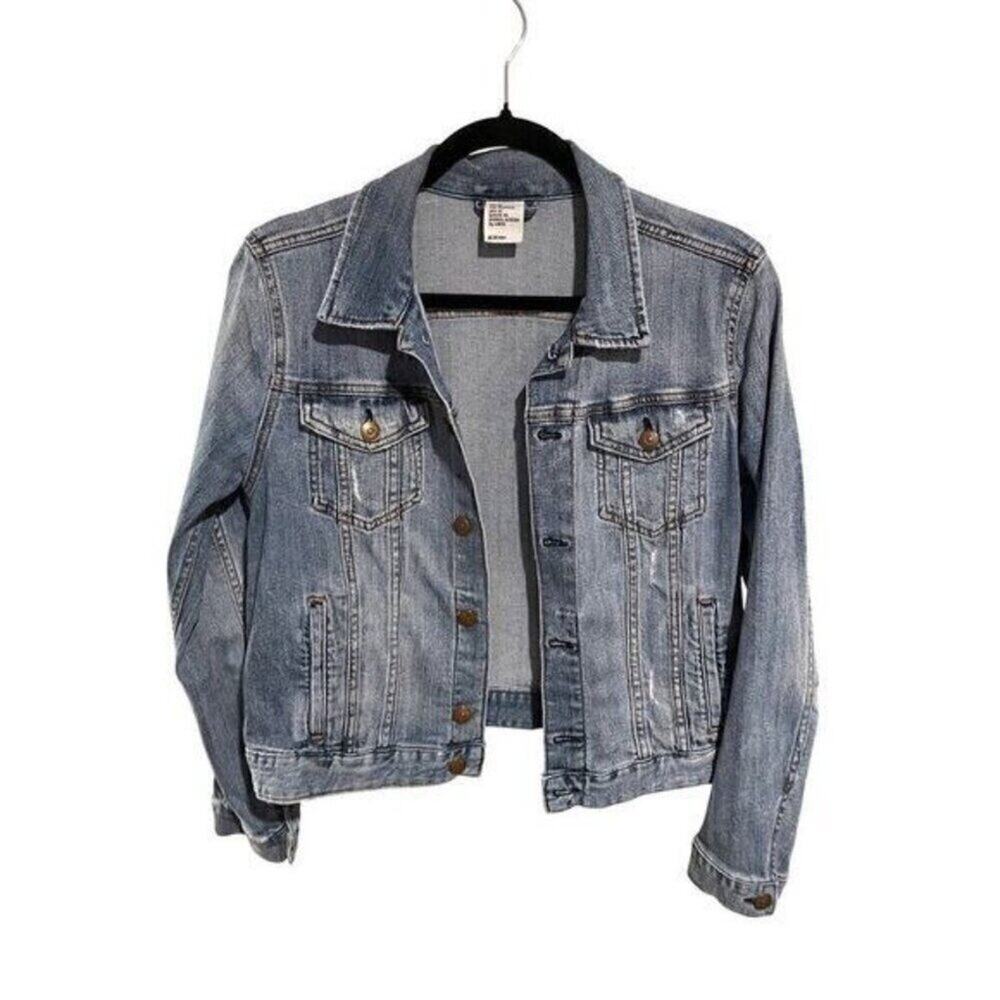 H&M Women’s Blue Distressed Denim Jacket Size 10 Button Front Classic Jean Coat - Picture 3 of 11
